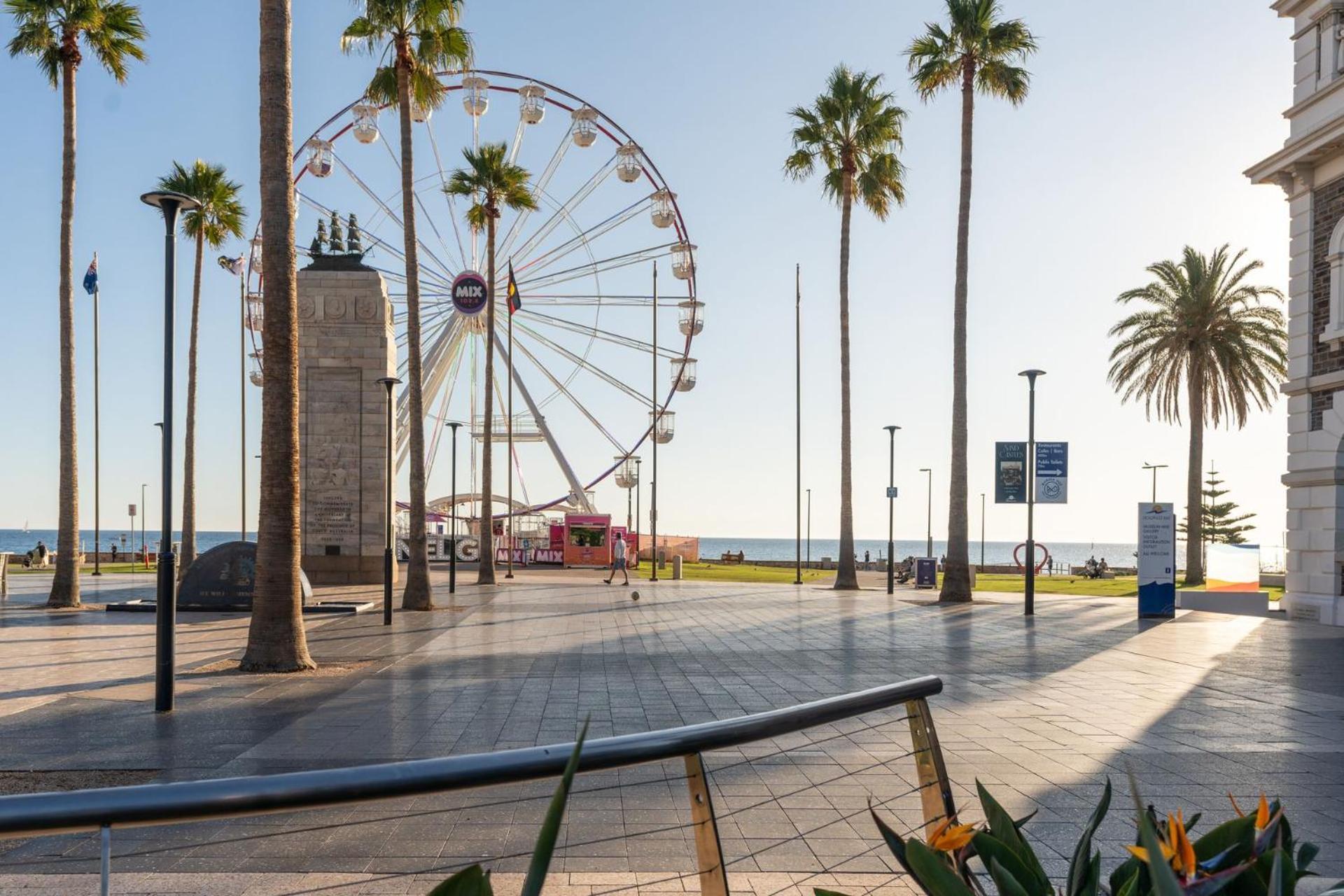 Belle Escapes - Glenelg Seaside Apartment Exterior photo